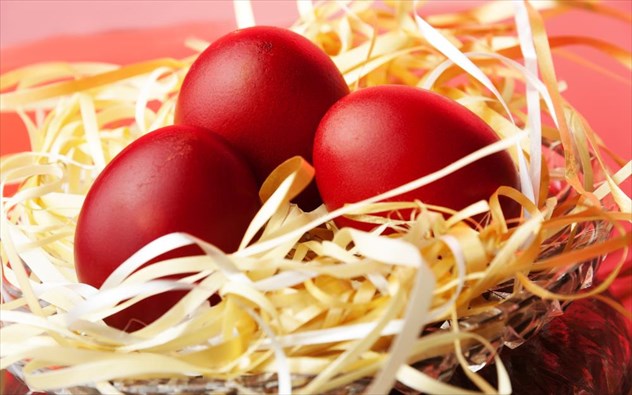 κόκκινα αυγά.jpg