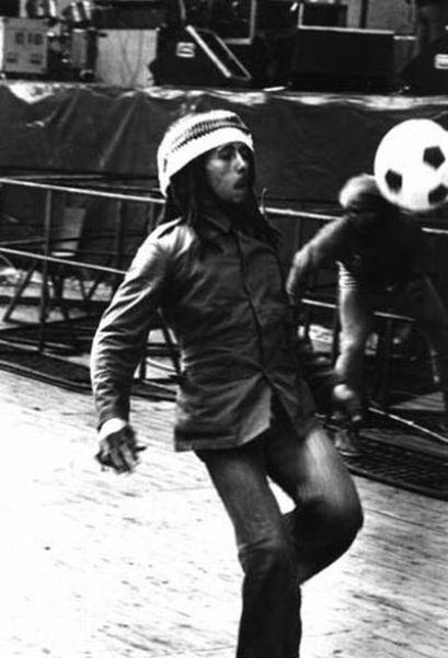 bob-marley-with-ball12.jpg