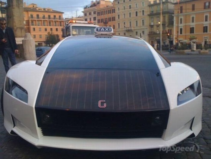 supercar_taxi_in_rome_07 (700 x 526).jpg