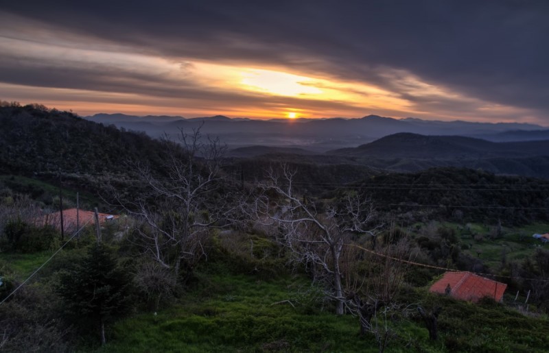 DSC07803_4_5_6_tonemapped.jpg