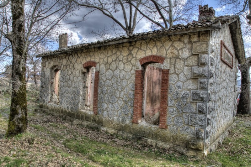 DSC06621_2_3_4_5_tonemapped.jpg