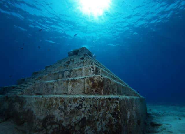 yon1-Yonaguni-01-min.jpg