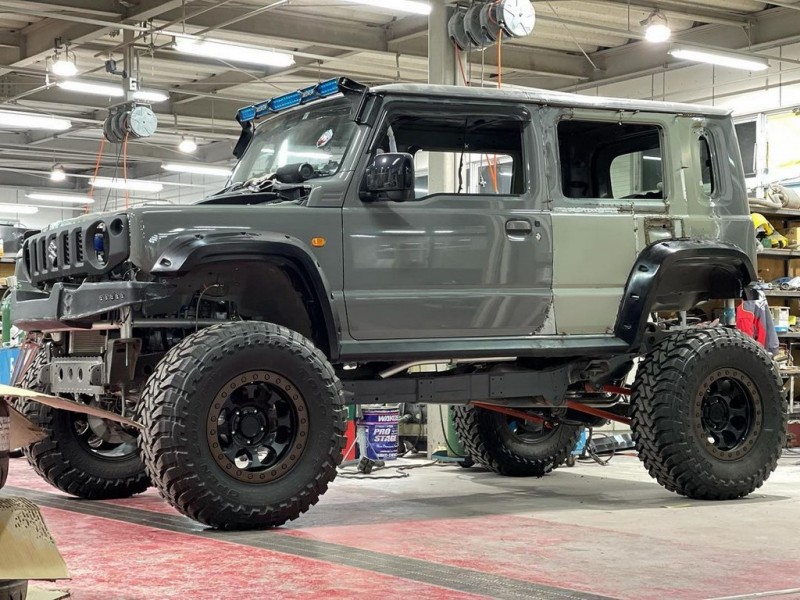 Suzuki-Jimny-5-Door-Concept-Side.jpg