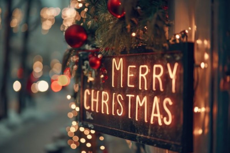 merry-christmas-neon-sign-free-image_copy_900x599.jpg