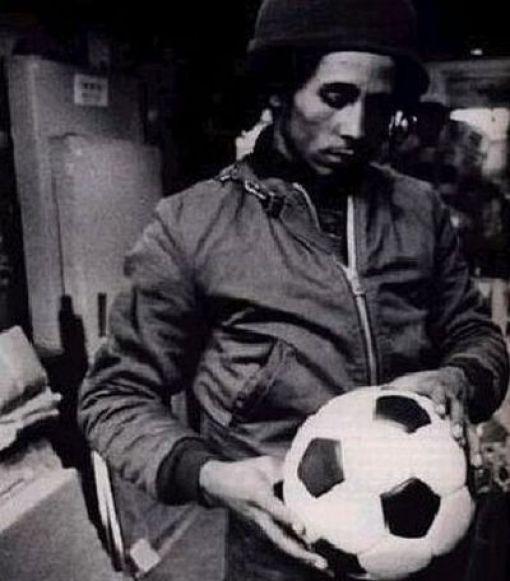 bob-marley-with-ball13.jpg