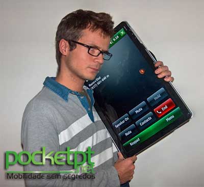 worlds_largest_phone.jpg