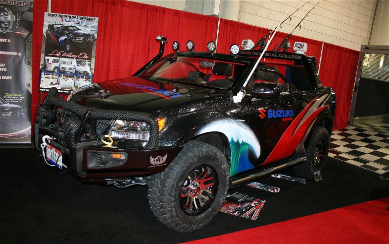 Suzuki-Grand-Vitara-Marine-Concept-front-three-quarters.jpg