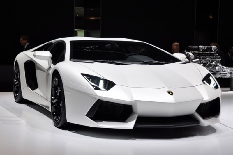 Lamborghini-Aventador-LP700-4-Geneva-Motor-Show-10.jpg