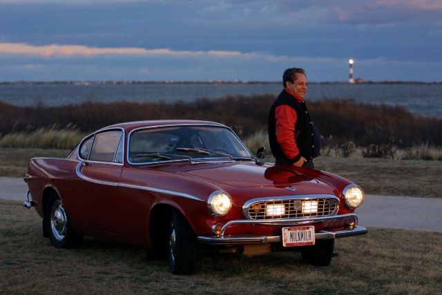 IRV GORDON_VOLVO P1800_1.jpg
