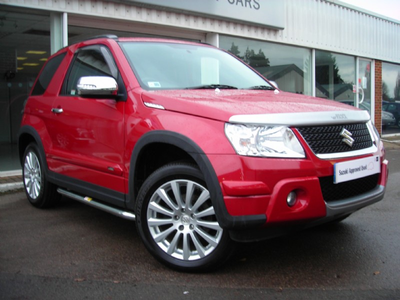 suzuki-grand-vitara-4x4-petrol_2629382.jpg