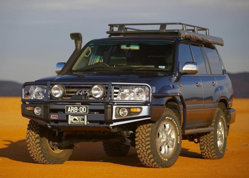 Toyota Land Cruiser 100 Series.jpg