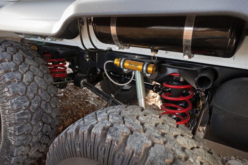 Mercedes-G63-AMG-6x6-19-fotoshowImageNew-bd66c04a-664665.jpg