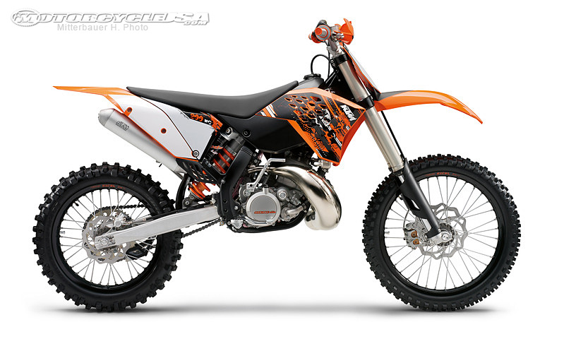 2009_KTM_200_XC.jpg