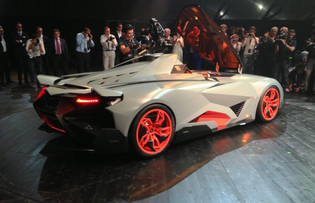 lamborghiniacostabackview.jpg