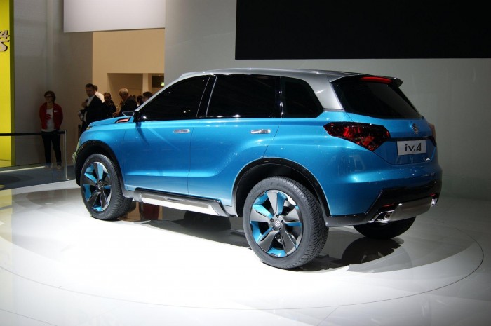 Suzuki-iV-4-Concept-Live-in-Frankfurt-Motor-Show-2013-25-700x465.jpg