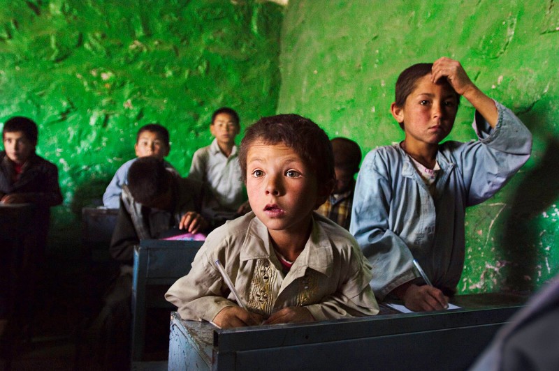 Just Write, Afganistan - Steve McCurry.jpg